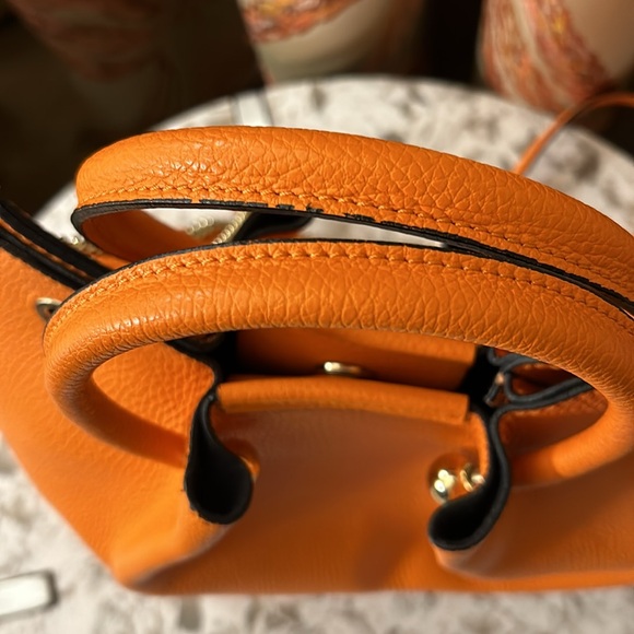 Pebble Grain Shoulder Satchel - Picture 3 of 11